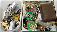 Lot 460 - A box of miscellaneous costume jewellery to...