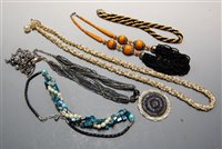 Lot 465 - A large collection of costume jewellery to...
