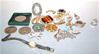 Lot 500 - A small collection of miscellaneous items, to...
