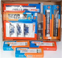 Lot 850 - 2 trays containing approx 30 HO mixed makes...