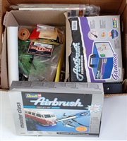 Lot 832 - A Revell Airbrush and compression (should be...