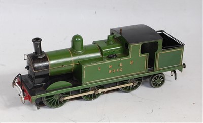 Lot 341 - Hornby 1933-7 green passenger platform with...