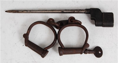 Lot 126 - A British No. 4 Mk II spike bayonet