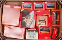 Lot 903 - Tray of Hornby items, 9 wagons (G-BFG), and 4...