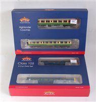 Lot 888 - Bachmann 39-005 'Highlander' coach pack,...