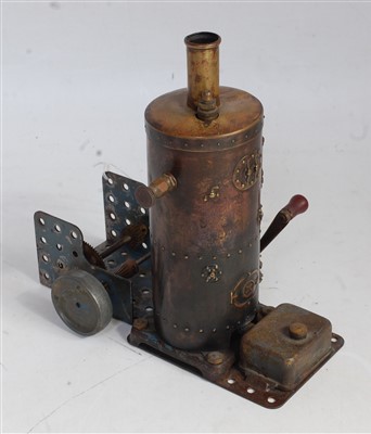Lot 19 - A Mamod TE1 traction engine finished in red...