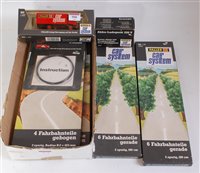 Lot 908 - Small quantity of Faller HO car system items,...