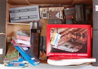 Lot 940 - Tray containing plastic buildings ex N gauge...