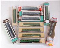 Lot 933 - 11 mixed makes N gauge BR MK1 coaches, 6 SR...