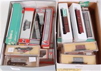 Lot 937 - 2 trays containing approx 30 mixed makes N...