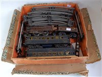 Lot 294 - 1930/4 No. 3C Riviera blue train clockwork set,...