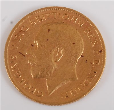 Lot 2040 - Great Britain, 1912 gold half sovereign,...