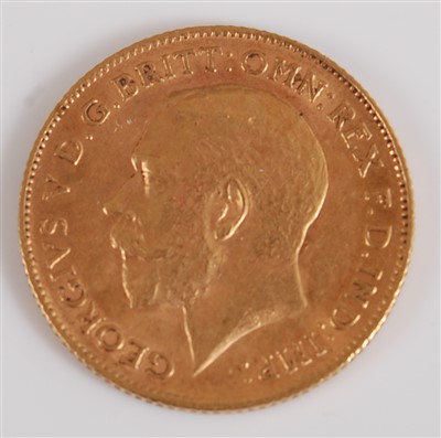 Lot 2041 - Great Britain, 1911 gold half sovereign,...