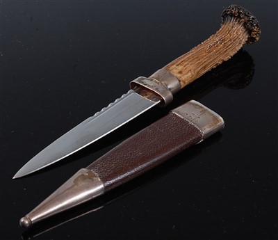 Lot 49 - A mid-20th century Scottish Sgian Dubh