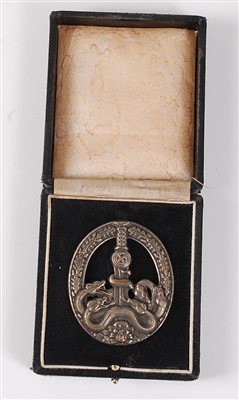 Lot 307 - A German Anti-Partisan Guerilla war badge