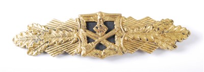 Lot 108 - A German Infantry Close Combat clasp