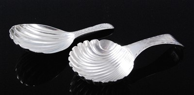 Lot 1111 - A George III silver caddy spoon