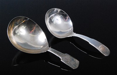 Lot 1113 - A George III silver caddy spoon