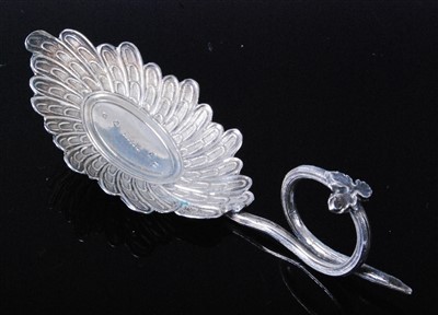 Lot 1118 - A George III silver caddy spoon
