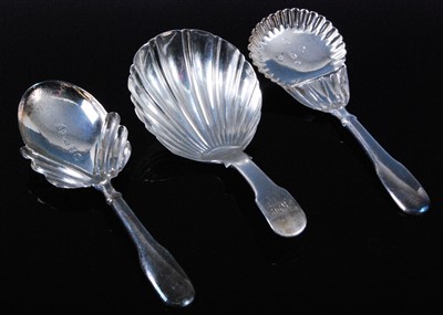 Lot 1125 - A George IV silver caddy spoon
