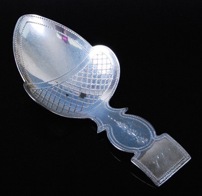 Lot 1127 - A George III silver caddy spoon
