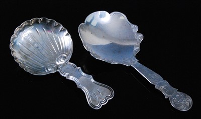 Lot 1131 - A Victorian silver caddy spoon