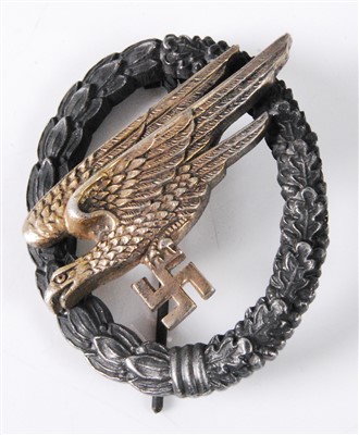 Lot 98 - A German Luftwaffe Parachutist Qualification badge