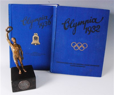 Lot 120 - A German 1932 Los Angeles cigarette card album