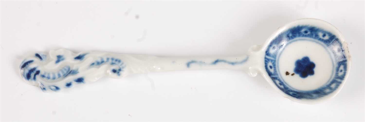 Lot 1061 - A rare Worcester porcelain salt spoon, circa...