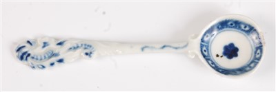 Lot 1061 - A rare Worcester porcelain salt spoon, circa...