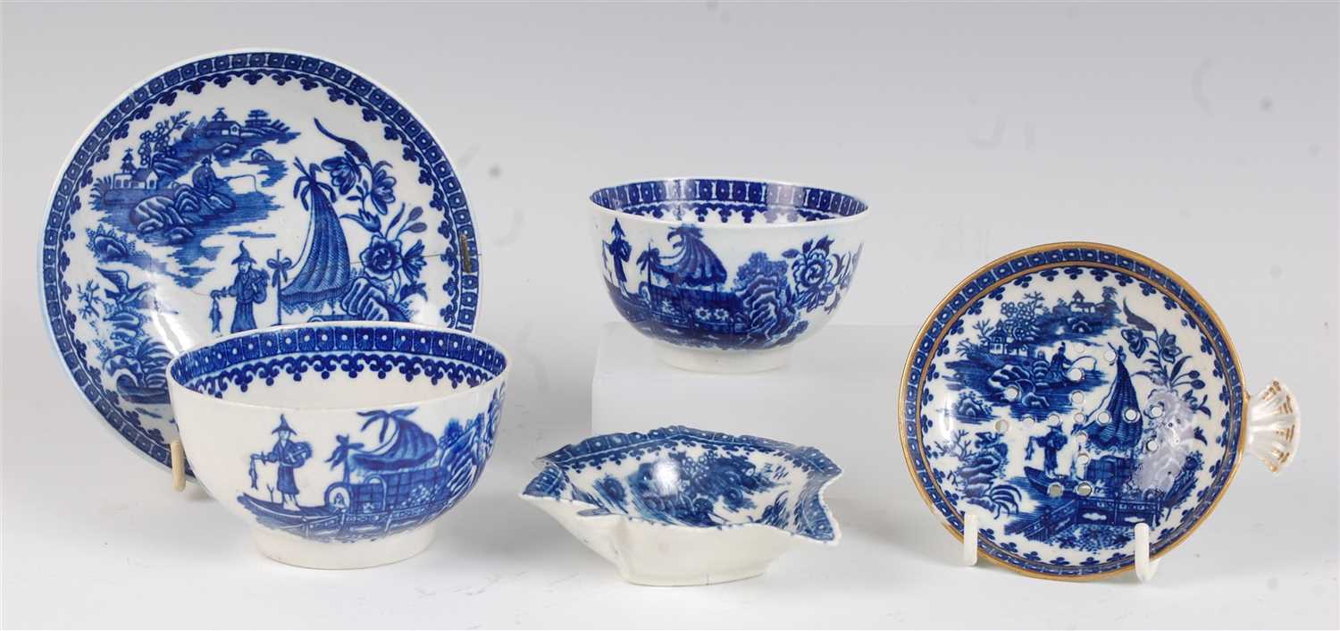 Lot 1066 - A Worcester porcelain blue and white egg...