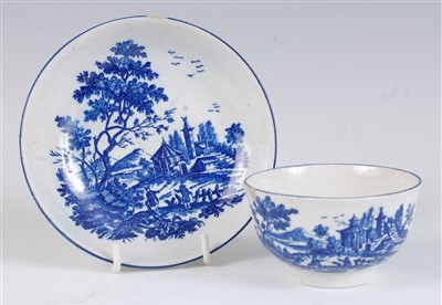 Lot 1068 - A Worcester porcelain blue and white tea bowl...