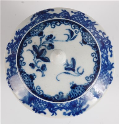 Lot 1075 - A Worcester porcelain tea canister and cover,...