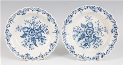 Lot 1086 - A pair of Worcester porcelain tea plates, each...