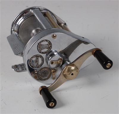 Lot 398 - A Hardy The "Elarex" level wind multiplier reel