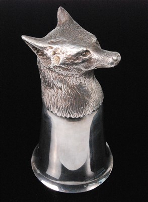 Lot 335 - An Elizabeth II cast silver stirrup cup