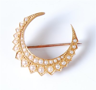 Lot 2669 - An early 20th century 18ct gold and seed pearl...
