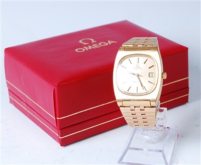 Lot 2679 - A gent's Omega gold plated Geneva Automatic...