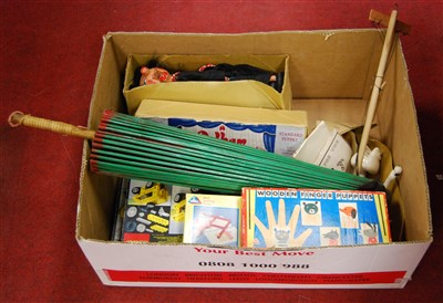 Lot 140 - A box of miscellaneous items to include a...