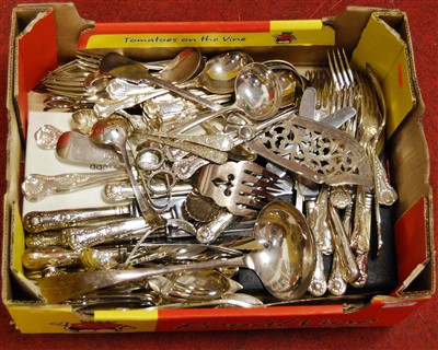 Lot 212 - A box of assorted loose silver plated flatware,...