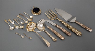 Lot 248 - A small collection of miscellaneous loose...