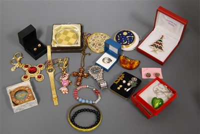 Lot 252 - A box of miscellaneous costume and other...