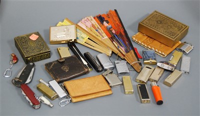 Lot 266 - A collection of miscellaneous items to include...