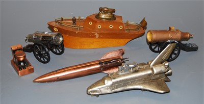 Lot 292 - A collection of novelty table cigarette...