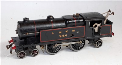 Lot 324 - Hornby 1929/31 black LNER clockwork No. 2...
