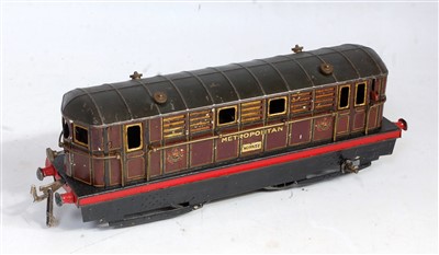 Lot 335 - Hornby 1929/34 LV6V 6v AC Metropolitan, chips...