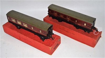 Lot 364 - Hornby 1937/41 No. 2 LMS corridor coach...
