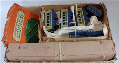 Lot 435 - A small tray containing Mettoy Classic...