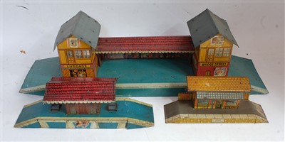 Lot 440 - Brimtoy pre-war No. 54 Junction station...