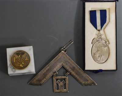 Lot 261 - A Masonic Humanitas Hospital jewel, naming W...